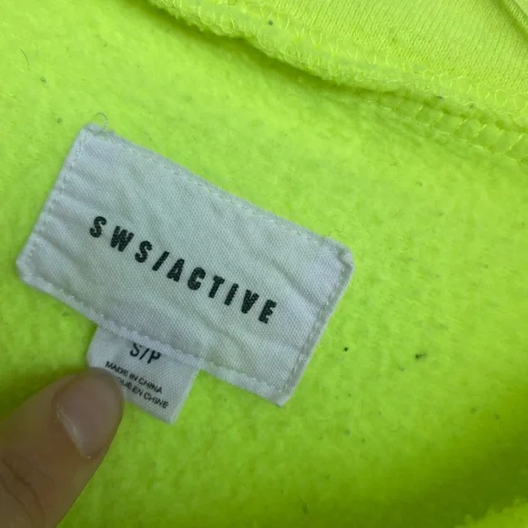 Color Block Pullover - Picture 2 of 3